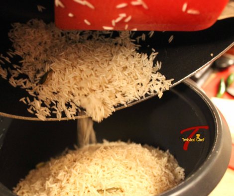 Moti-Polao: Polao being cooked